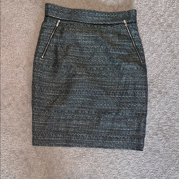 H&M Dresses & Skirts - Knee length work skirt